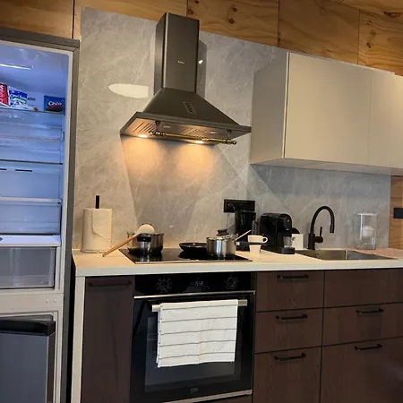 펜션 Brand New, Wifi, Ac, Sundeck, Wide View, Bbq *