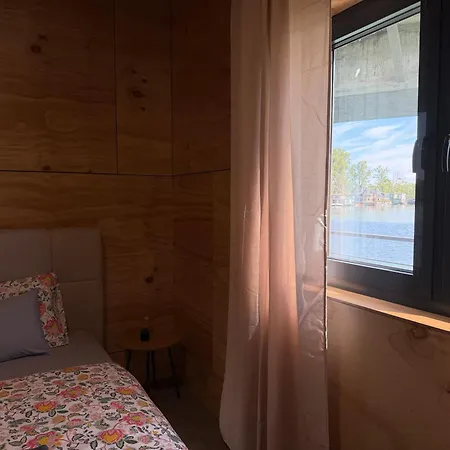 Brand New, Wifi, Ac, Sundeck, Wide View, Bbq 펜션